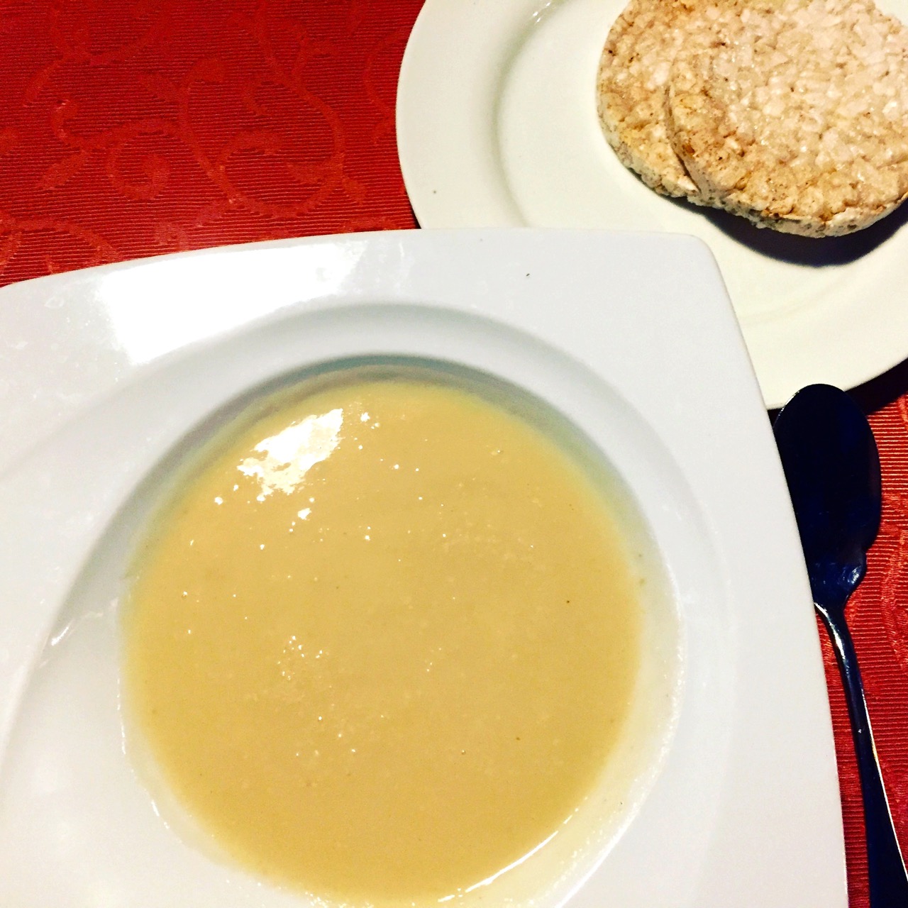 Abendessen Tag 2 – Selleriesuppe und 2 Reiswaffeln