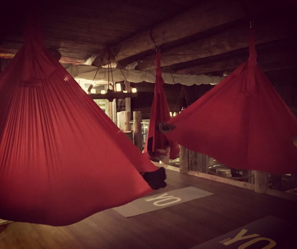 Aerial Yoga - wir schweben