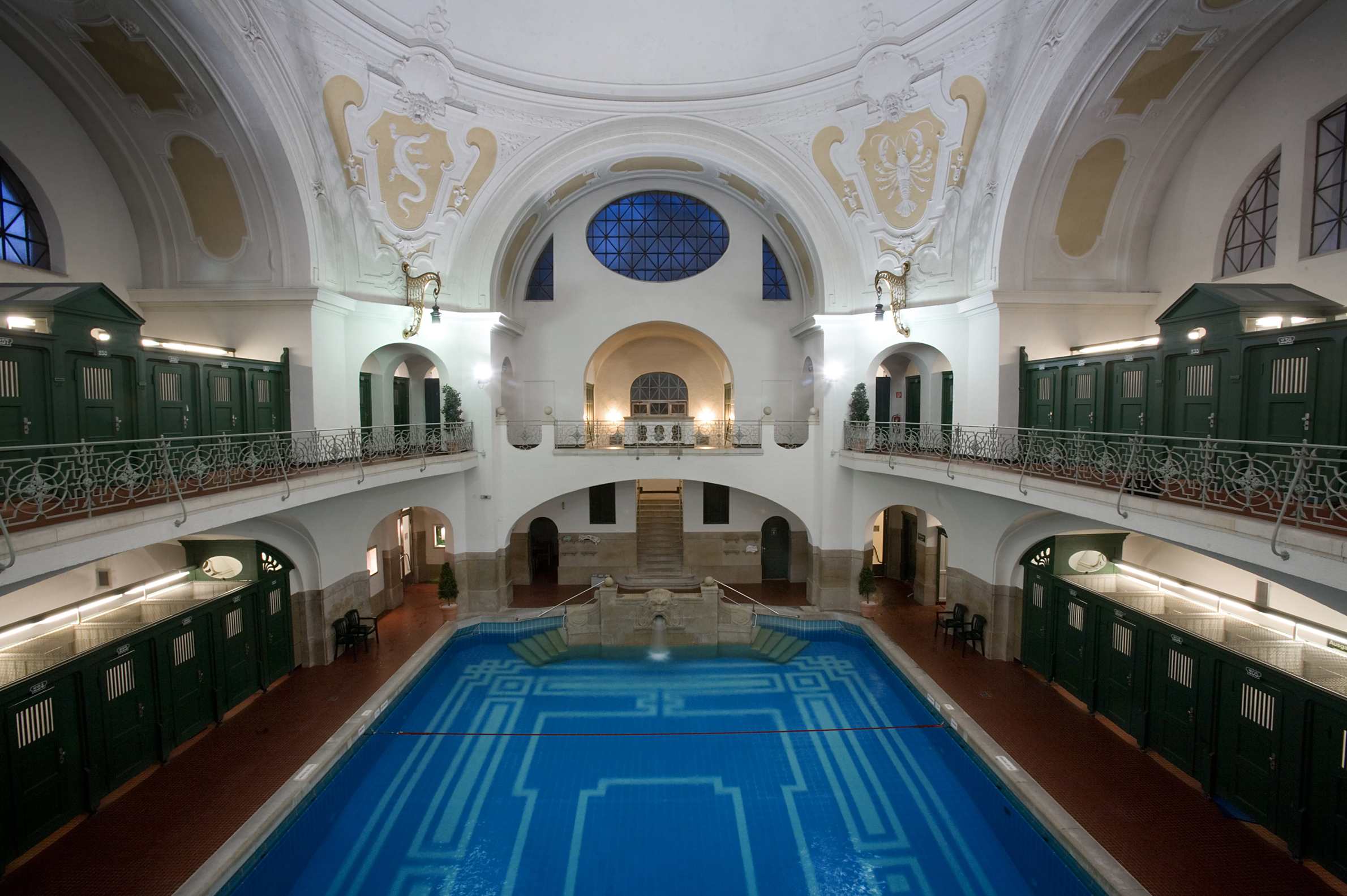 Muellersches-Volksbad-kleine-Schwimmhalle-Foto-Jorge-Royan