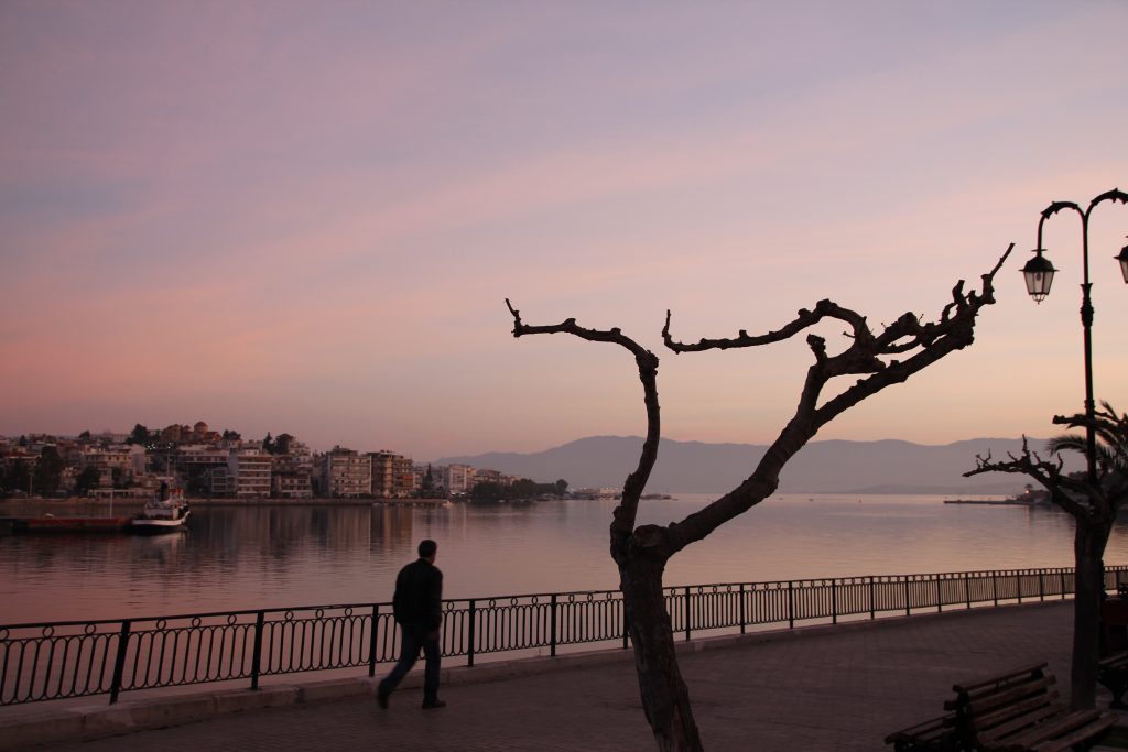 Osterferien Reiseziele - wie wäre es mit Euböa - Chalkida morgens