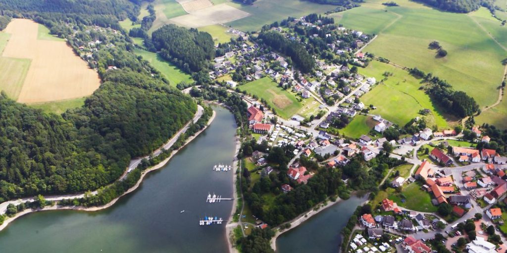 Blick von oben: Diemelsee