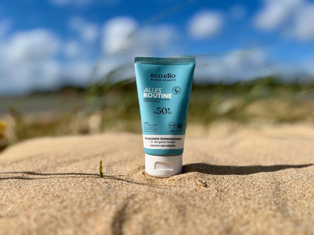 eco elio Sonnencreme am Strand von Portugal