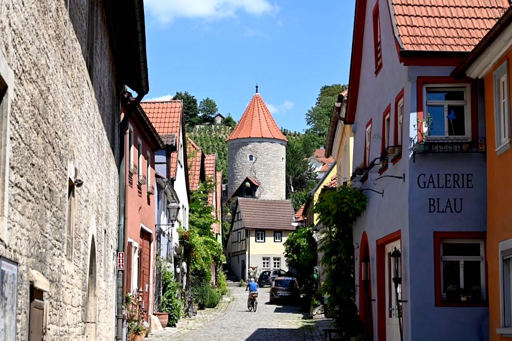 sommerhausen-people-abroad